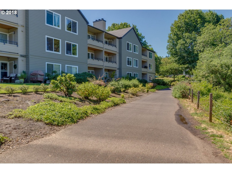 Rivers Edge Condominiums unit 204, Portland, OR 97239 - photo 1