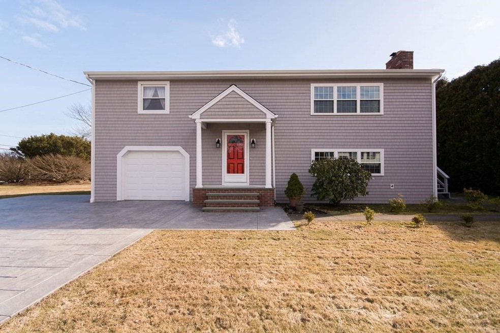 3 W Sherman St, North Dartmouth, MA 02747 - photo 1