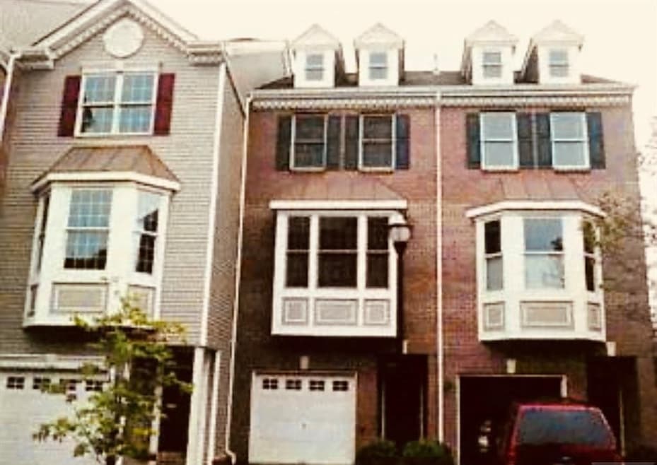 507 Fulton Ct unit 507, West New York, NJ 07093 - photo 1