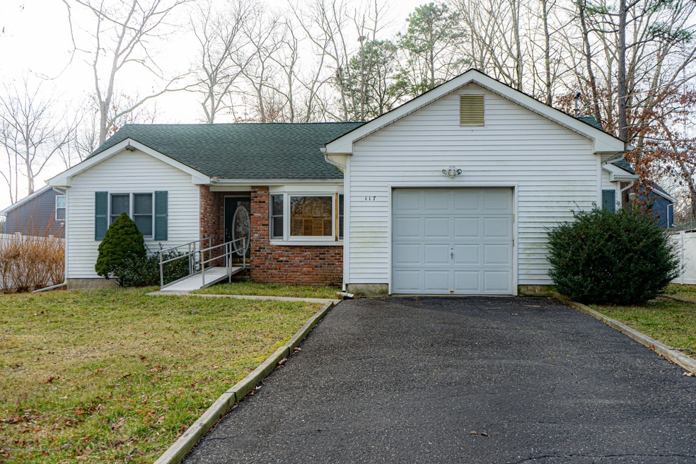 117 Gunwale Rd, Manahawkin, NJ 08050 - photo 1