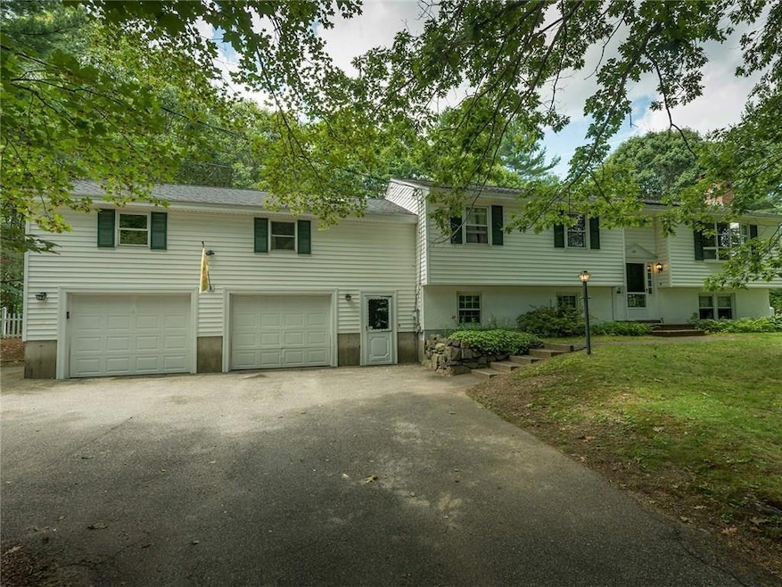 131 Old Post Rd, York, ME 03909 - photo 1