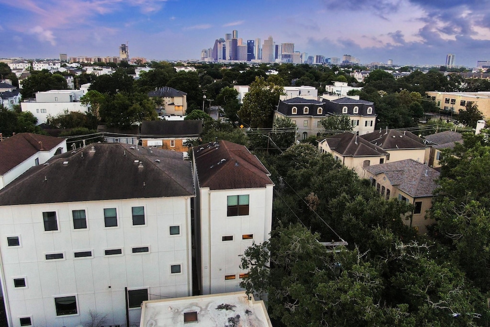 1716 Welch St, Houston, TX 77006 - photo 1