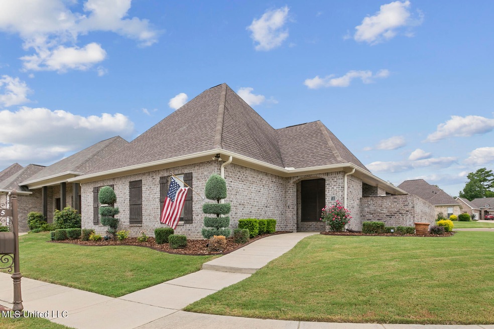 Welcome to 45 Enclave Circle