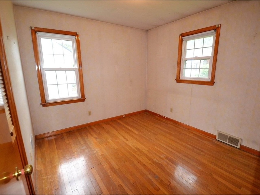 2 Lapointe St, Winooski, VT 05404 - photo 1