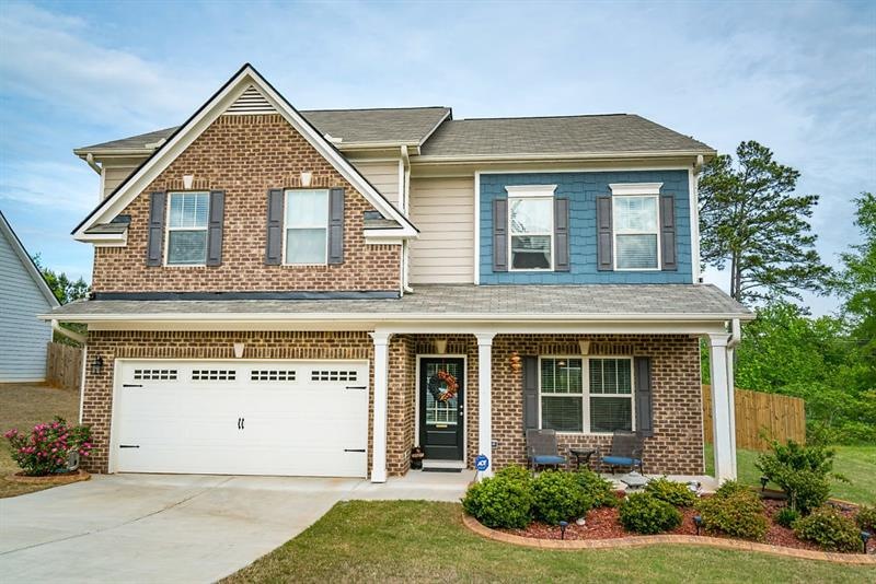 Craftsman Style home with porch