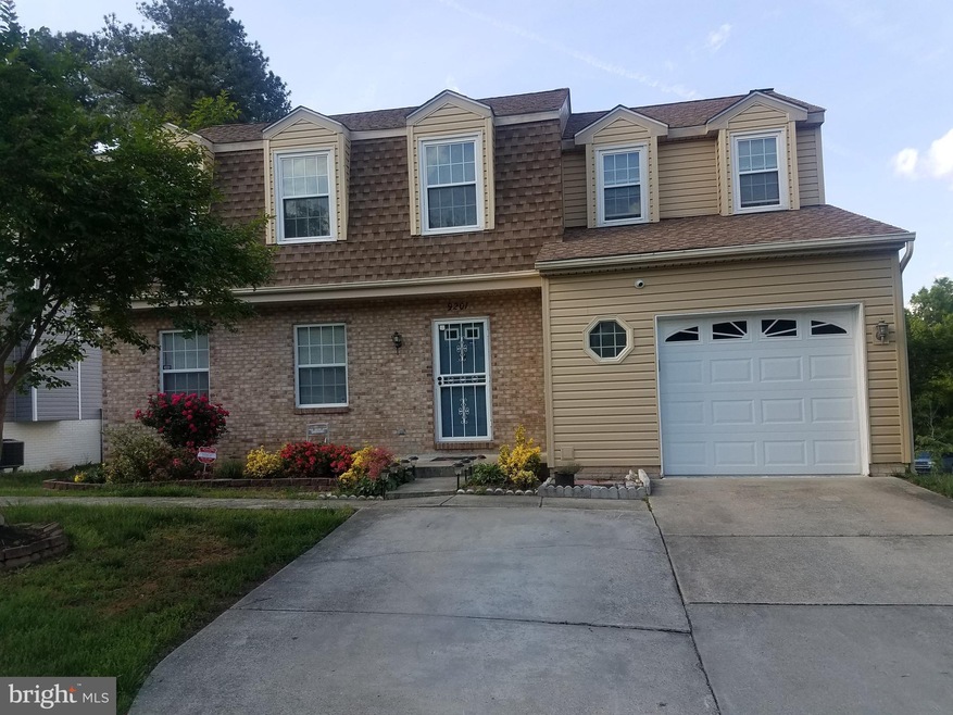 9201 Mchenry Ln, Lanham, MD 20706 - photo 1