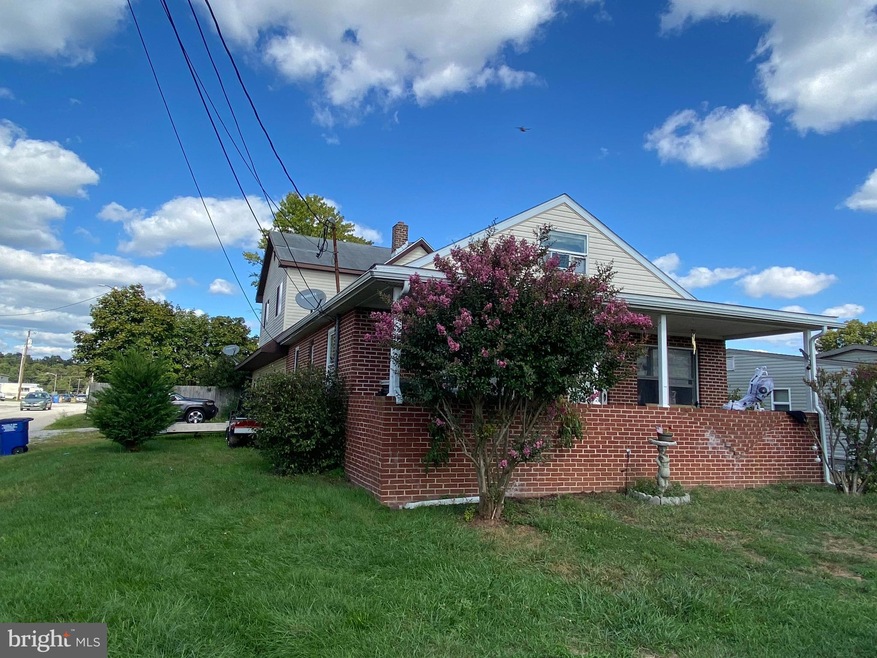 59 Maple St unit B, Gettysburg, PA 17325 - photo 1