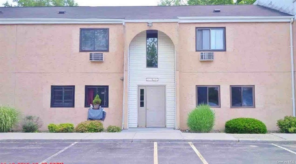 5 Scarborough Ln unit 5B, Wappingers Falls, NY 12590 - photo 1