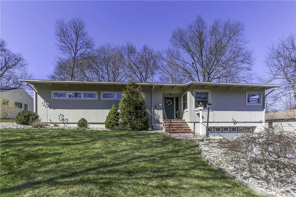 154 Brewster Rd, West Hartford, CT 06117 - photo 1