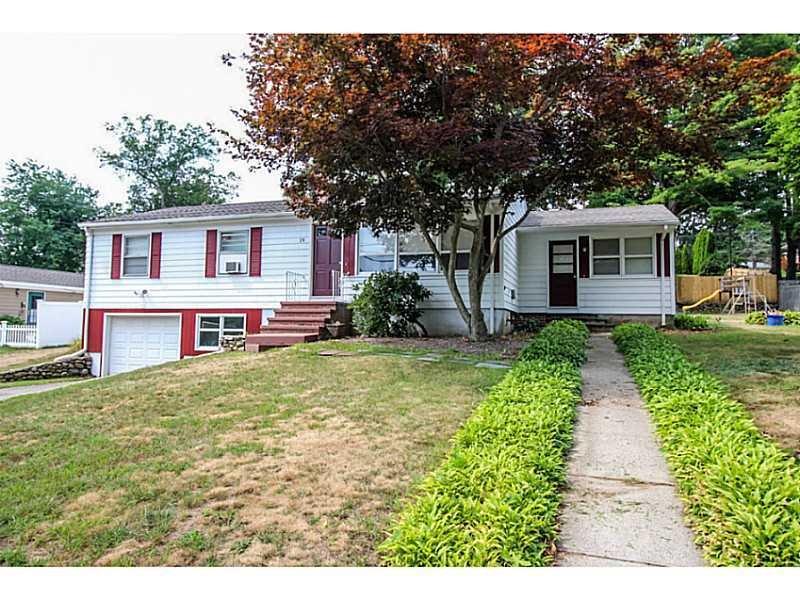 19 Coolridge Ave, Greenville, RI 02828 - photo 1