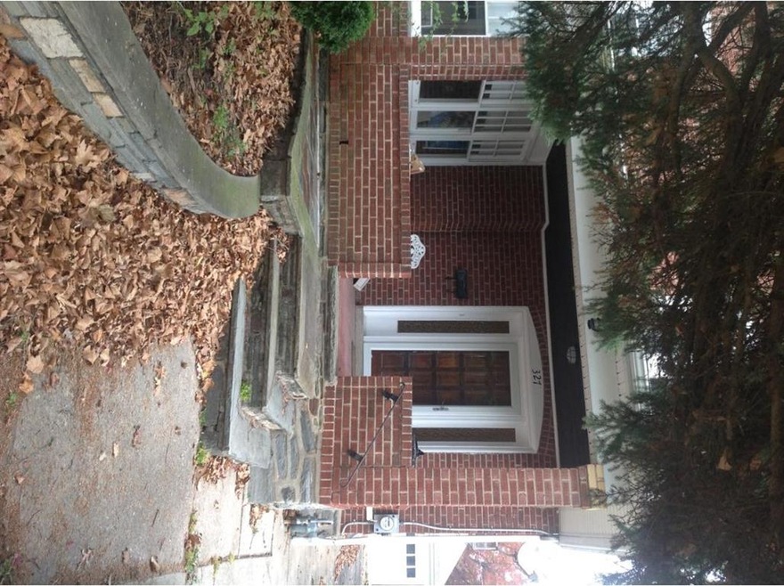 327 E County Line Rd, Ardmore, PA 19003 - photo 1