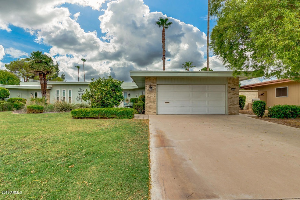 10650 W Pineaire Dr, Sun City, AZ 85351 - photo 1