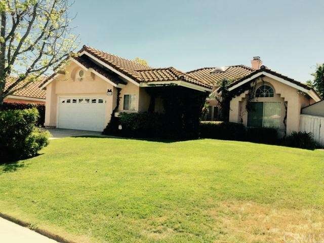 Beautiful Curb Appeal!