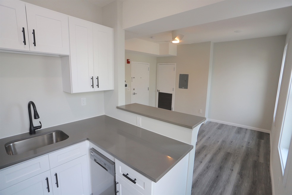 3413 John F. Kennedy Blvd unit 2, Union City, NJ 07087 - photo 1