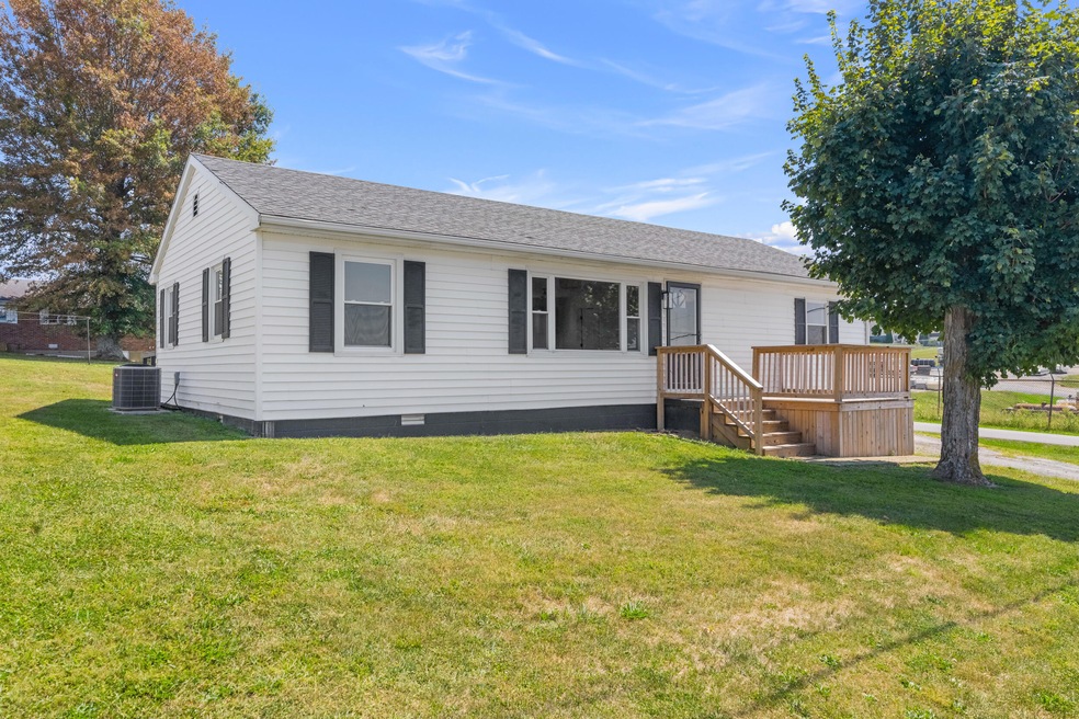 8 Russell St, Flemingsburg, KY 41041 - photo 1