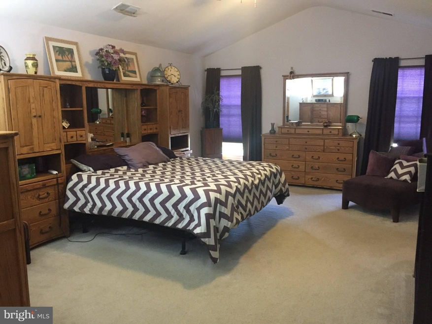 15305 Lions Den Rd, Burtonsville, MD 20866 - photo 1