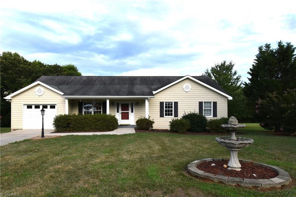 864 Rockcliff Terrace, Asheboro, NC 27205 - photo 1