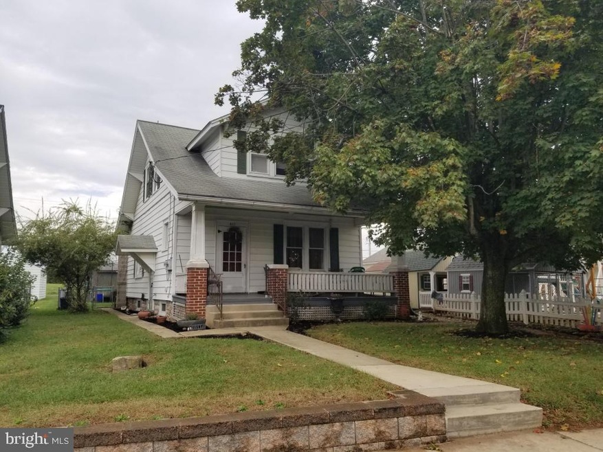 817 W Main St, Palmyra, PA 17078 - photo 1