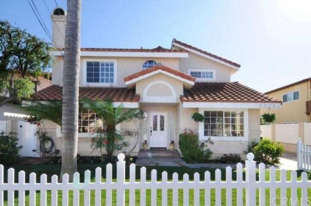 White pickett fence perfect.   Welcome Home!