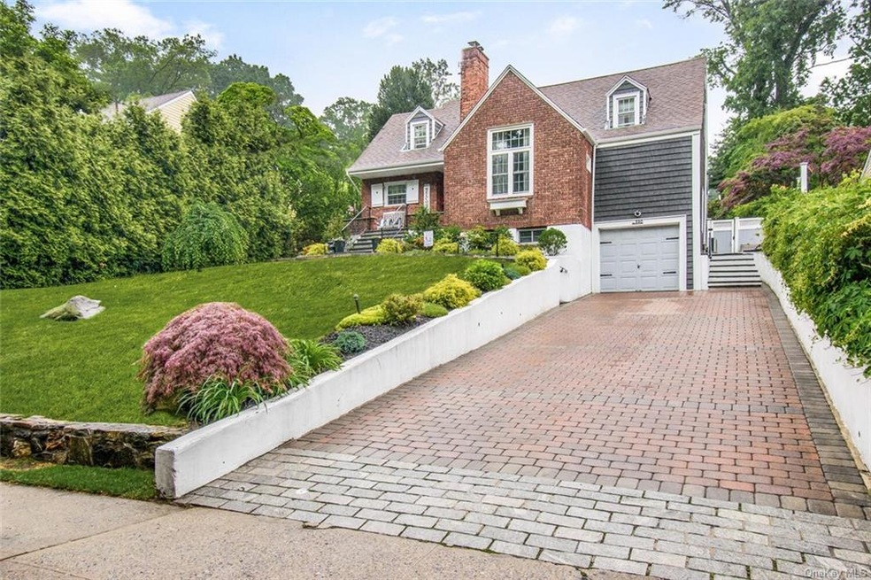 390 Midland Ave, Yonkers, NY 10704 - photo 1