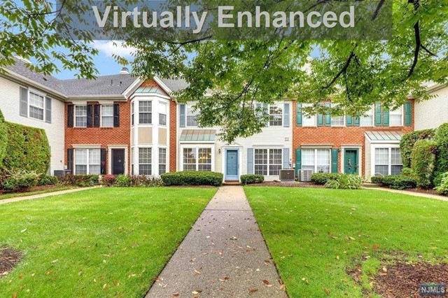 1015 Cumberland Ct, Mahwah, NJ 07430 - photo 1