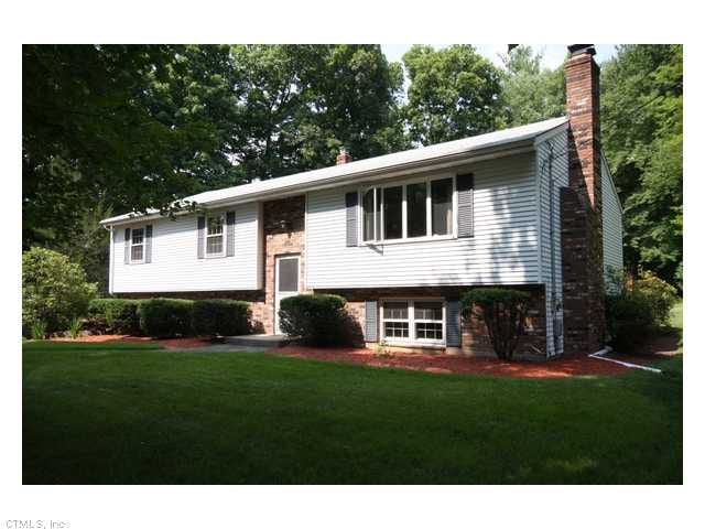 1052 Matthews St, Bristol, CT 06010 - photo 1