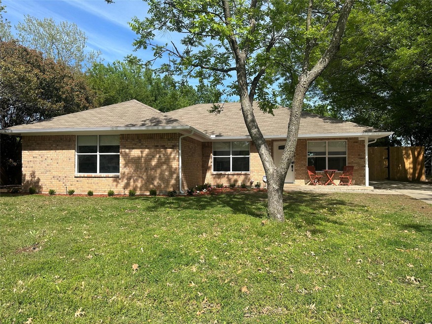 1004 Kent Dr, Gainesville, TX 76240 - photo 1