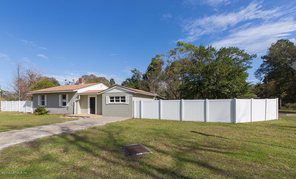 569 Laurina St, Jacksonville, FL 32216 - photo 1