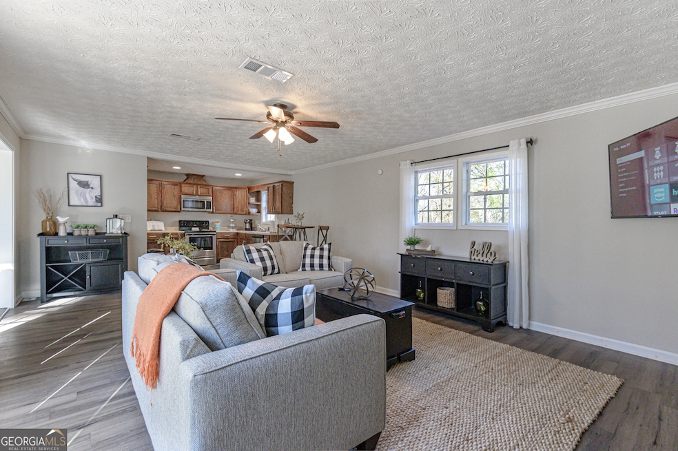 196 Etowah Dr, Cartersville, GA 30120 - photo 1