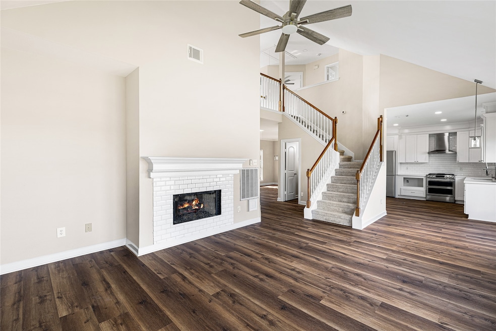 1310 Deer Ridge Dr, League City, TX 77573 - photo 1