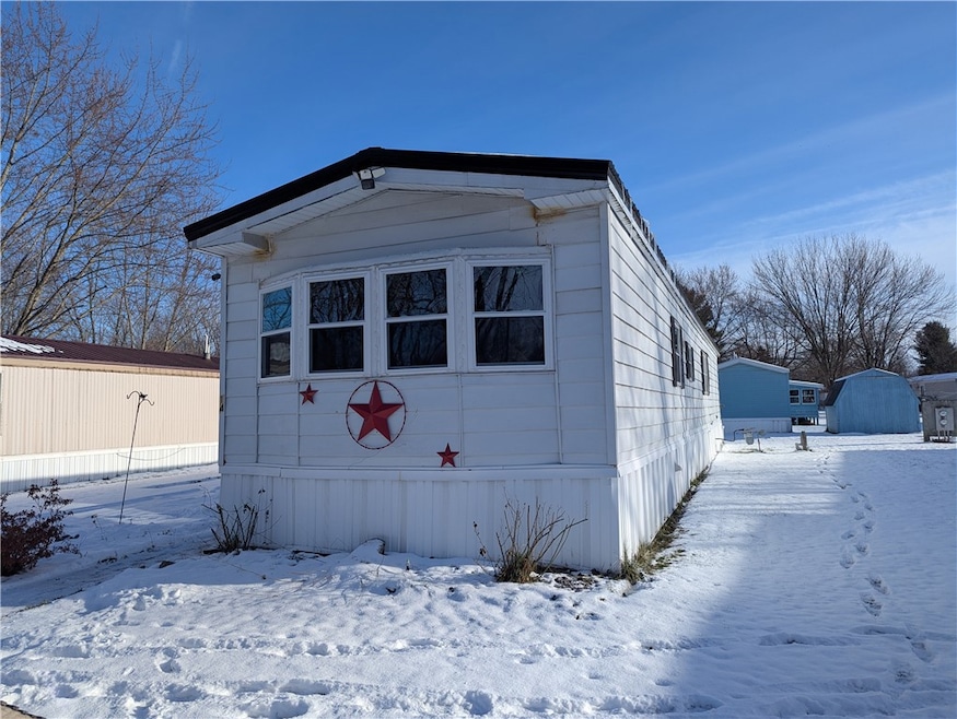 14 Edgewood Dr, Medina, NY 14103 - photo 1