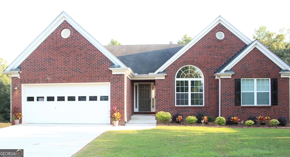 135 Valley Brook Dr, Covington, GA 30016 - photo 1