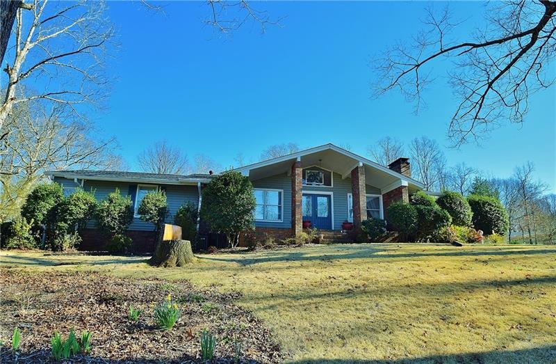 5868 Norton Cir, Flowery Branch, GA 30542 - photo 1