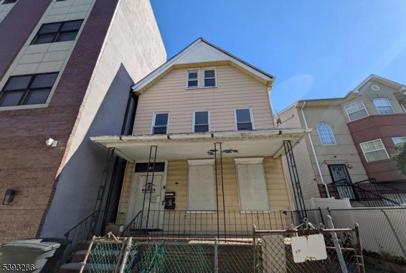 116 Mayor Kenneth A Gibson Blvd, Newark, NJ 07104 - photo 1