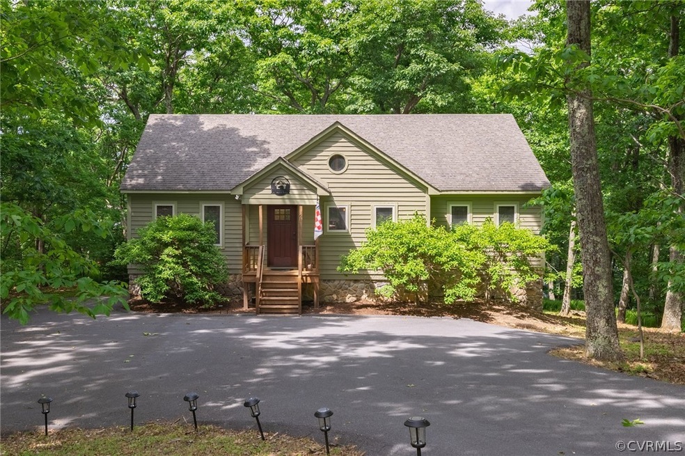 61 Agate Ln, Roseland, VA 22967 - photo 1