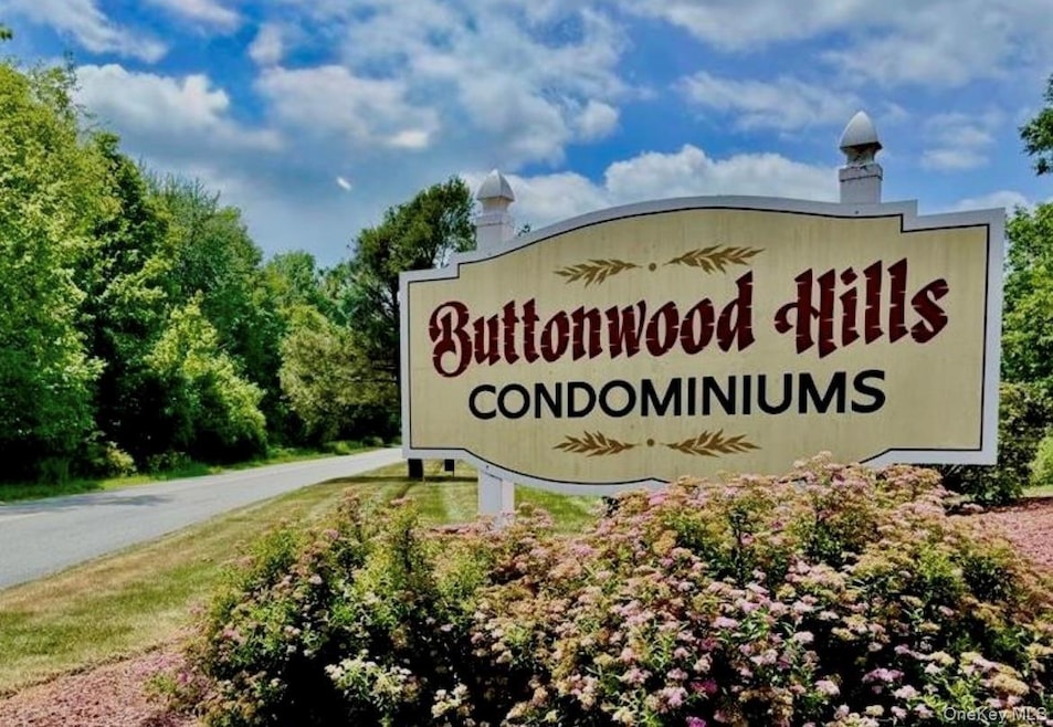 326 Concord Ln, Middletown, NY 10940 - photo 1