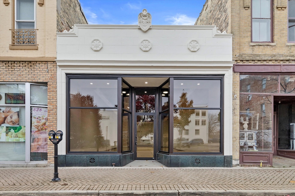 405 6th St, Racine, WI 53403 - photo 1