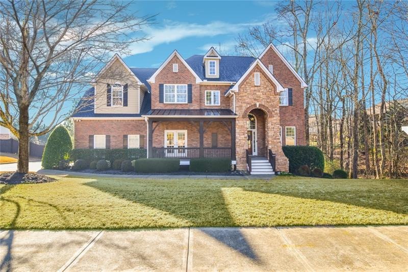 Welcome home to sought after Lake Forest!