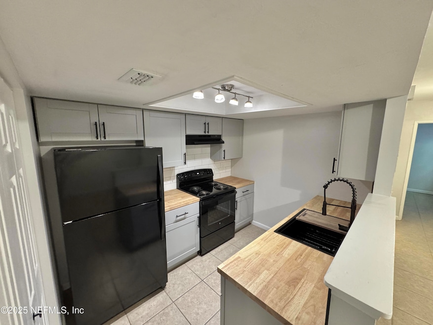 For Rent $1,500/month • Co-Listing Agent