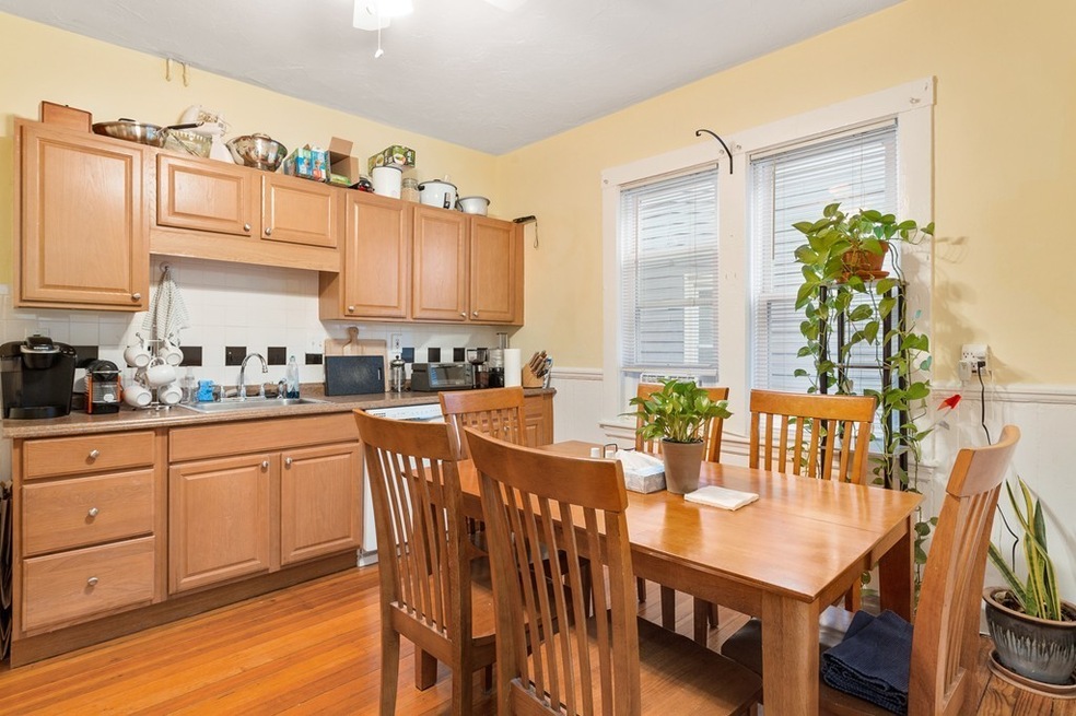 70 Line St unit B, Somerville, MA 02143 - photo 1