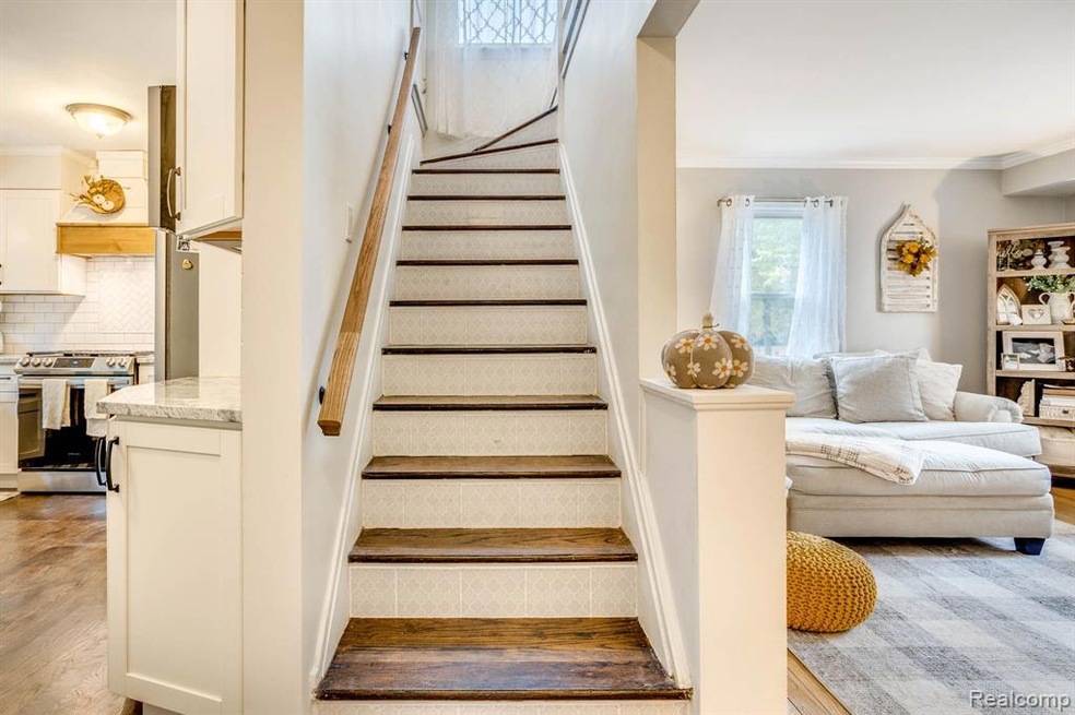 1121 Palmer Ct, Port Huron, MI 48060 - photo 1