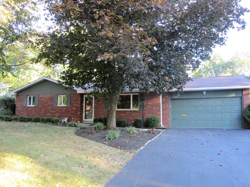 Welcome home to 1082 Kendale Rd. N!