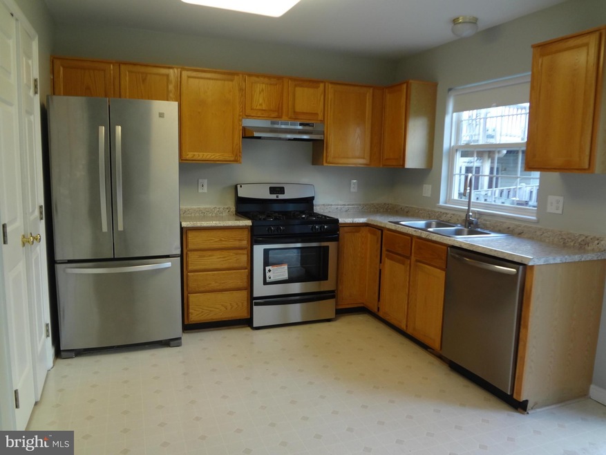 1865 Tiger Lily Cir unit 37, Woodbridge, VA 22192 - photo 1