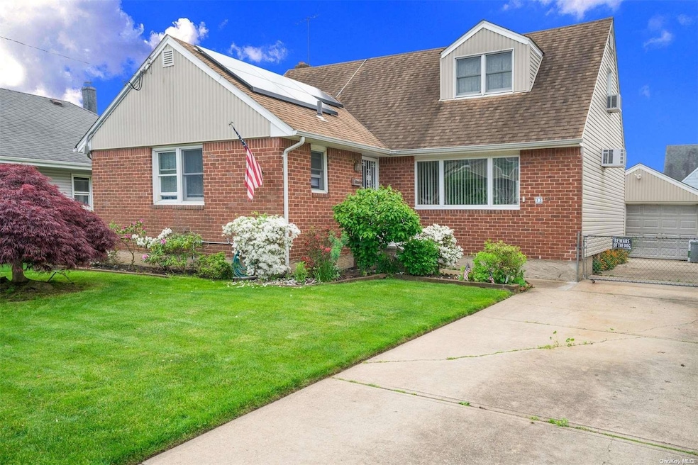 33 Jerome Ave, Mineola, NY 11501 - photo 1