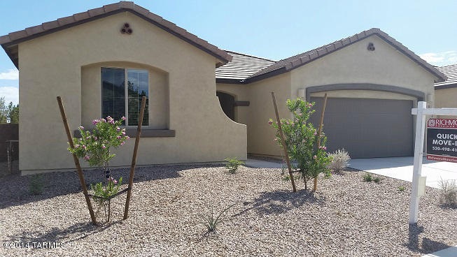8464 exterior 2
