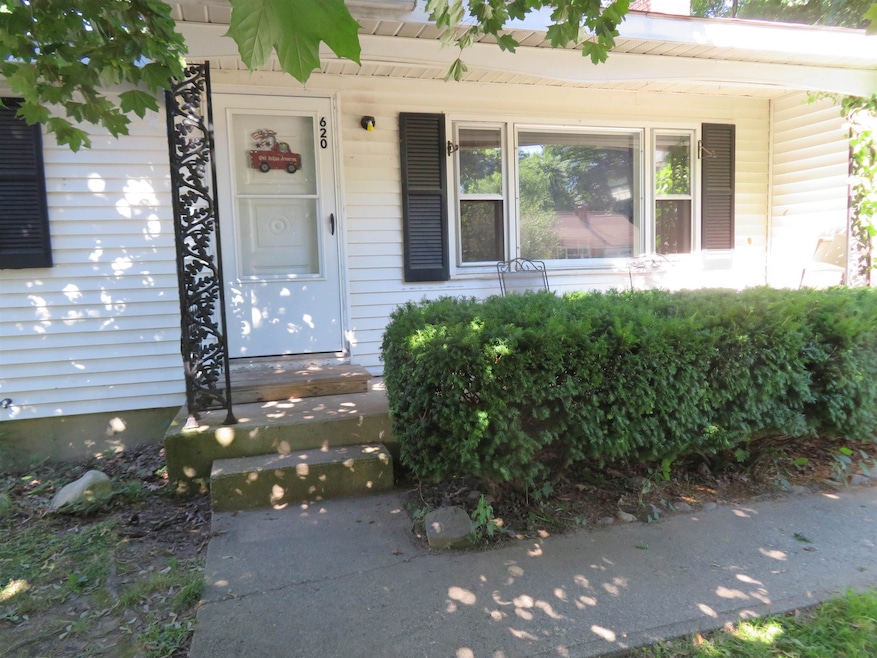 620 S Main St, Nashua, NH 03060 - photo 1