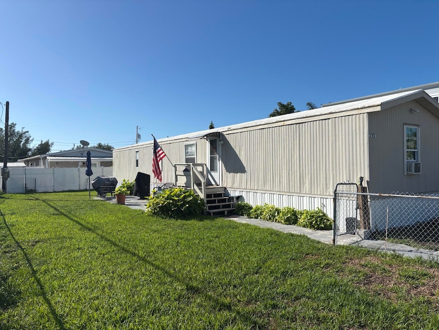 D25 10th Ave, Stock Island, FL 33040 - photo 1