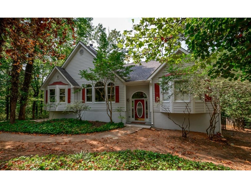 Delightful 3 bedroom, 2.5 bath bath beauty in Quai