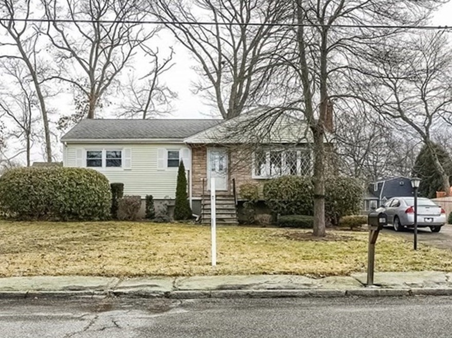 10 Sullivan Dr, Randolph, MA 02368 - photo 1