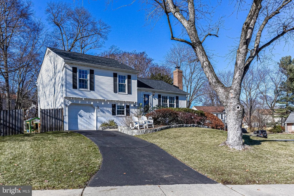 8304 Lindside Way, Springfield, VA 22153 - photo 1